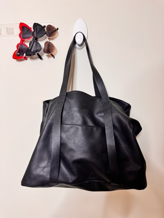 Universal Thread Handbags - flight attendant travel bag a new day Black Faux Leather Tote Bag